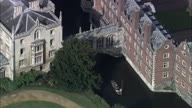 Cambridge - Bridge Of Sighs And Pull Out To Colleges