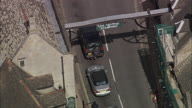 Stamford With 18Th C Coaching Sign Across The Old Great North Road Then Zoom Out