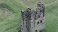 Ashby-De-La-Zouch Castle C/U With Tourists