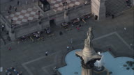Nelson'S Column And Pull Out To Square